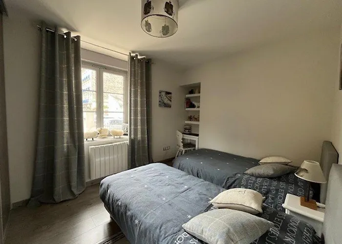 Elegant Au Centre De Avec Terrasse - Fr-1-812-51